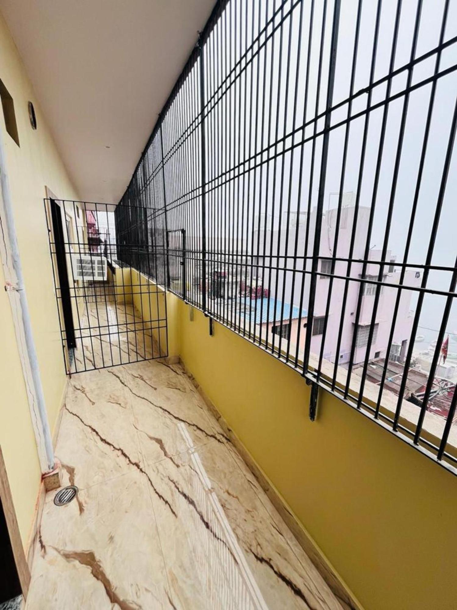 Ks Paying Guest House Varanasi Esterno foto