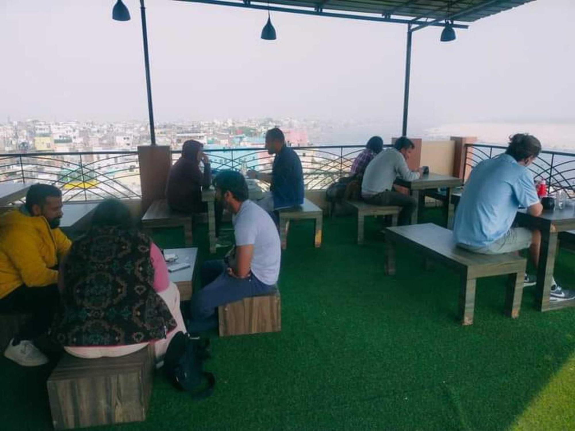 Ks Paying Guest House Varanasi Esterno foto