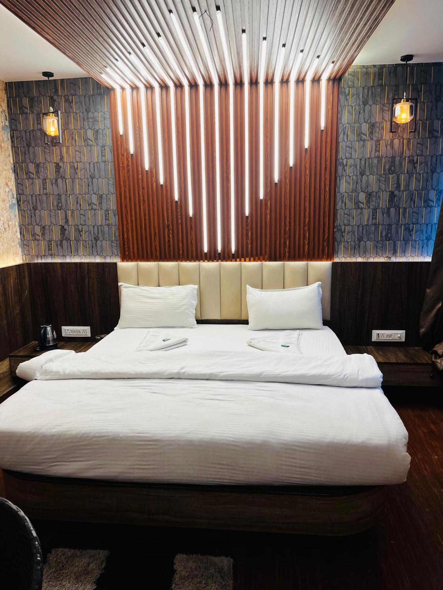 Ks Paying Guest House Varanasi Esterno foto