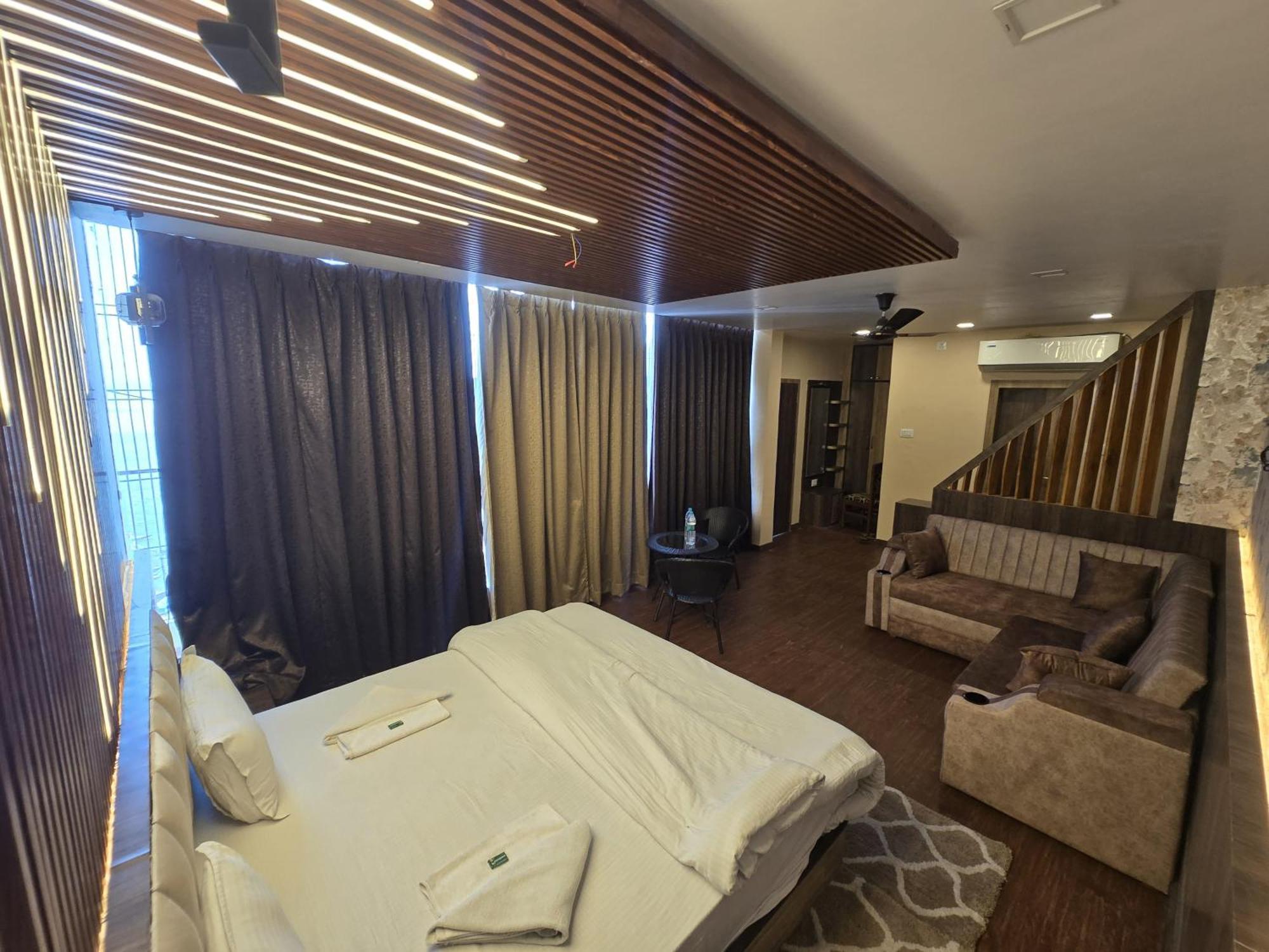 Ks Paying Guest House Varanasi Esterno foto
