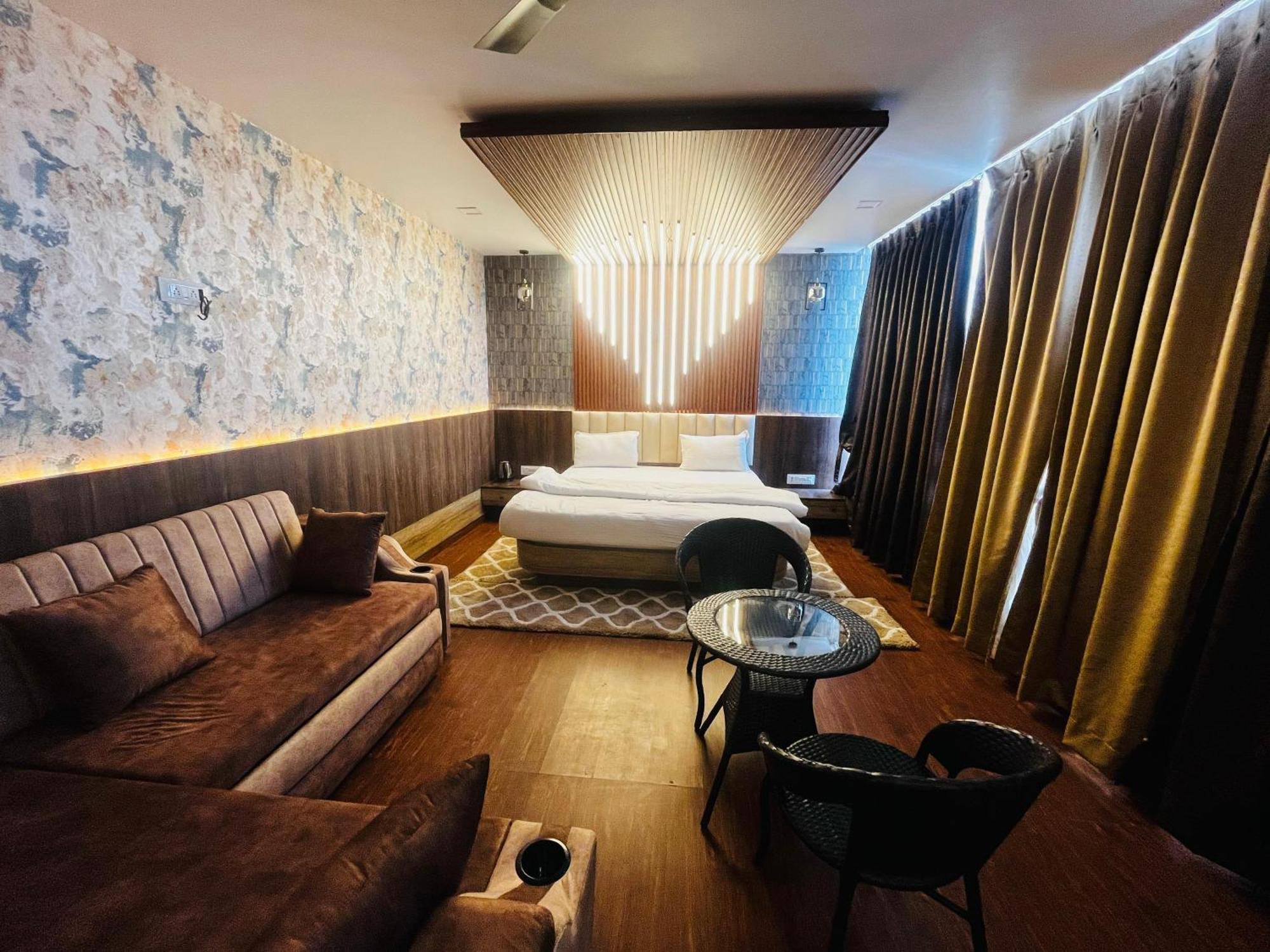 Ks Paying Guest House Varanasi Esterno foto