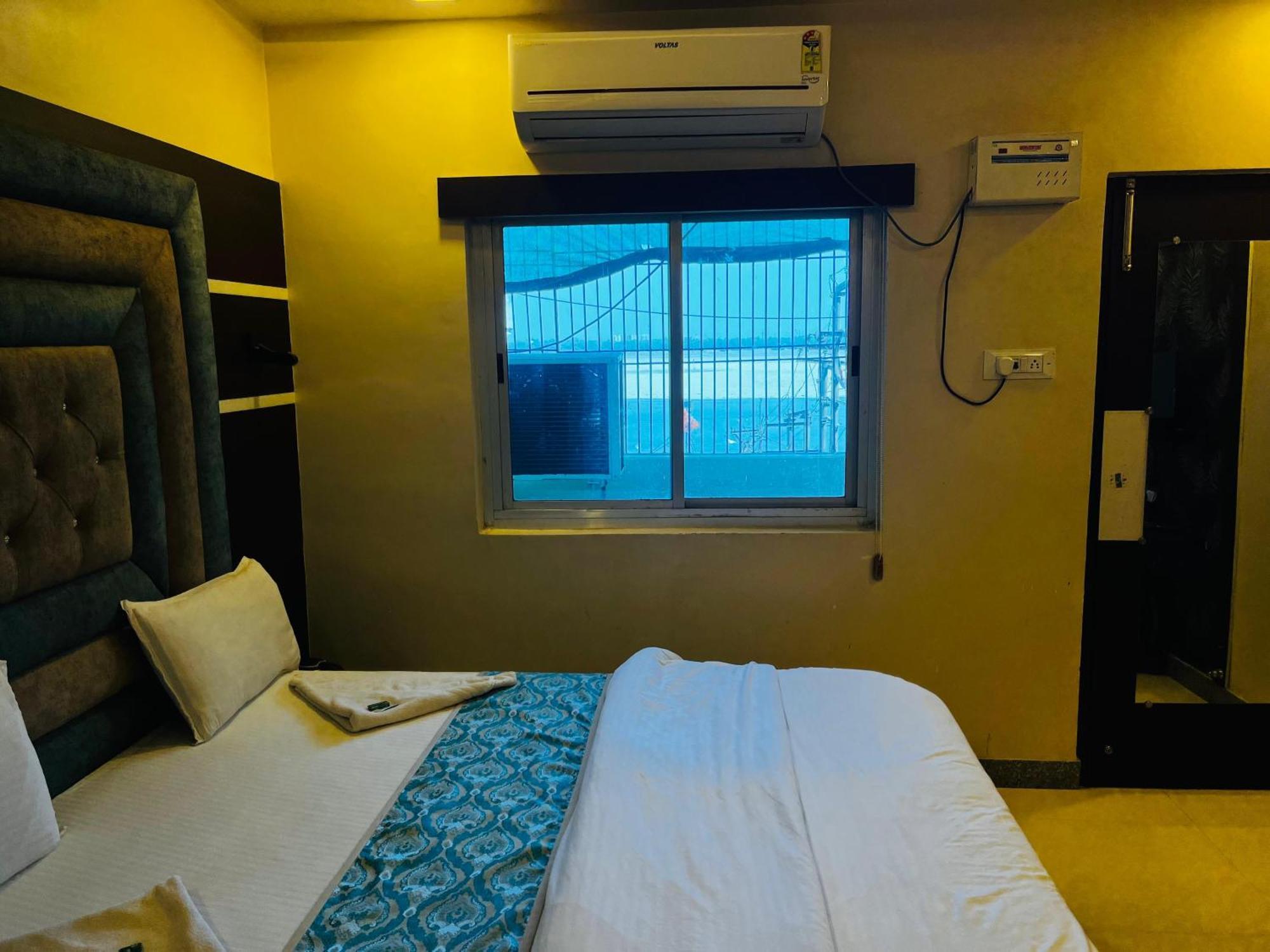 Ks Paying Guest House Varanasi Esterno foto
