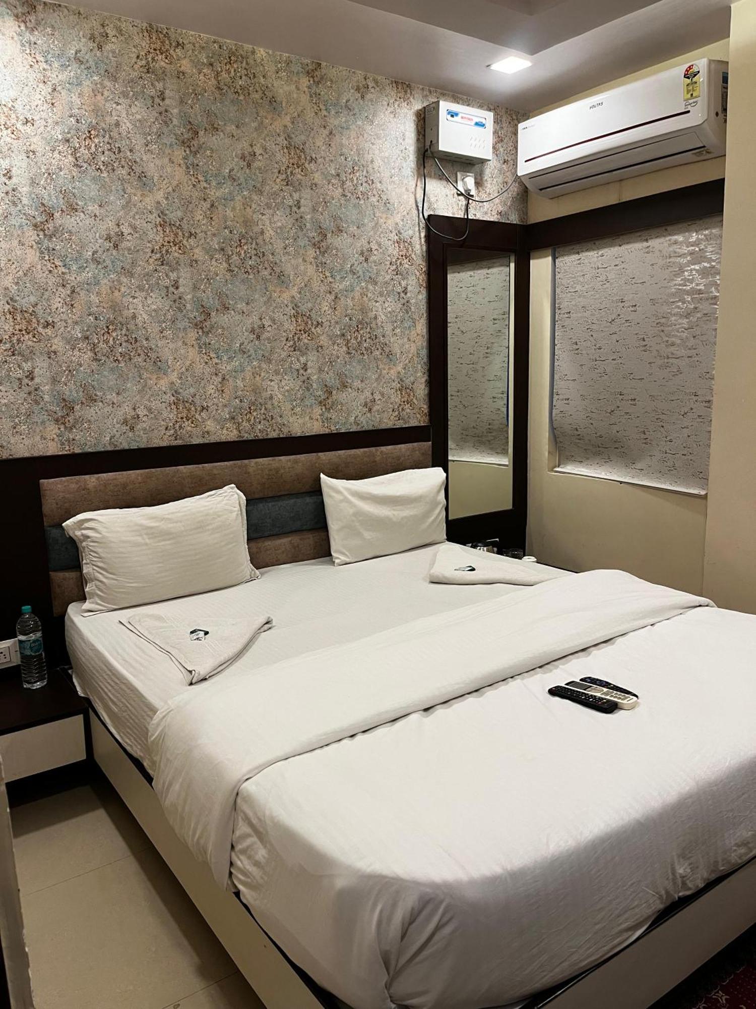 Ks Paying Guest House Varanasi Esterno foto