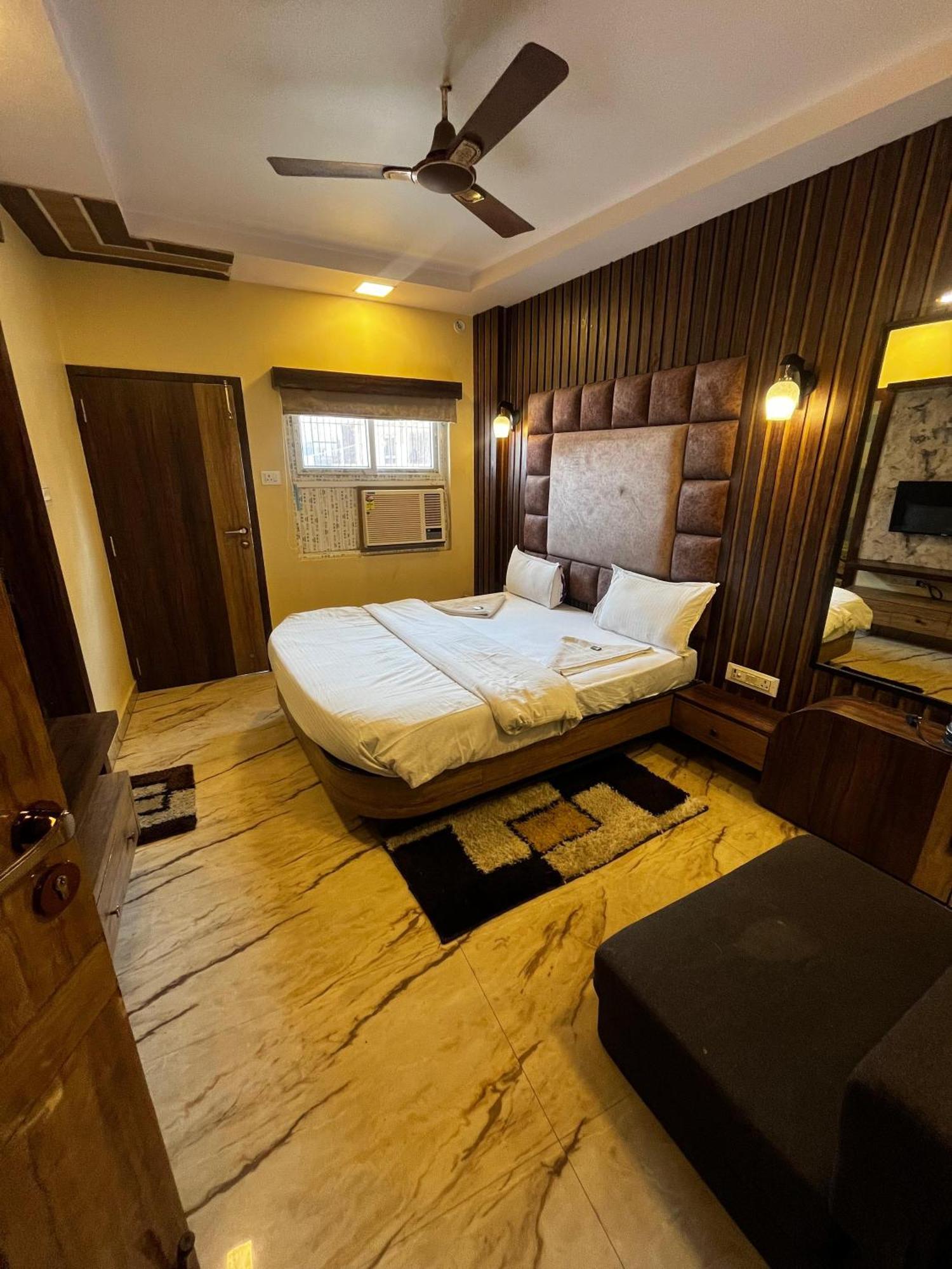 Ks Paying Guest House Varanasi Esterno foto