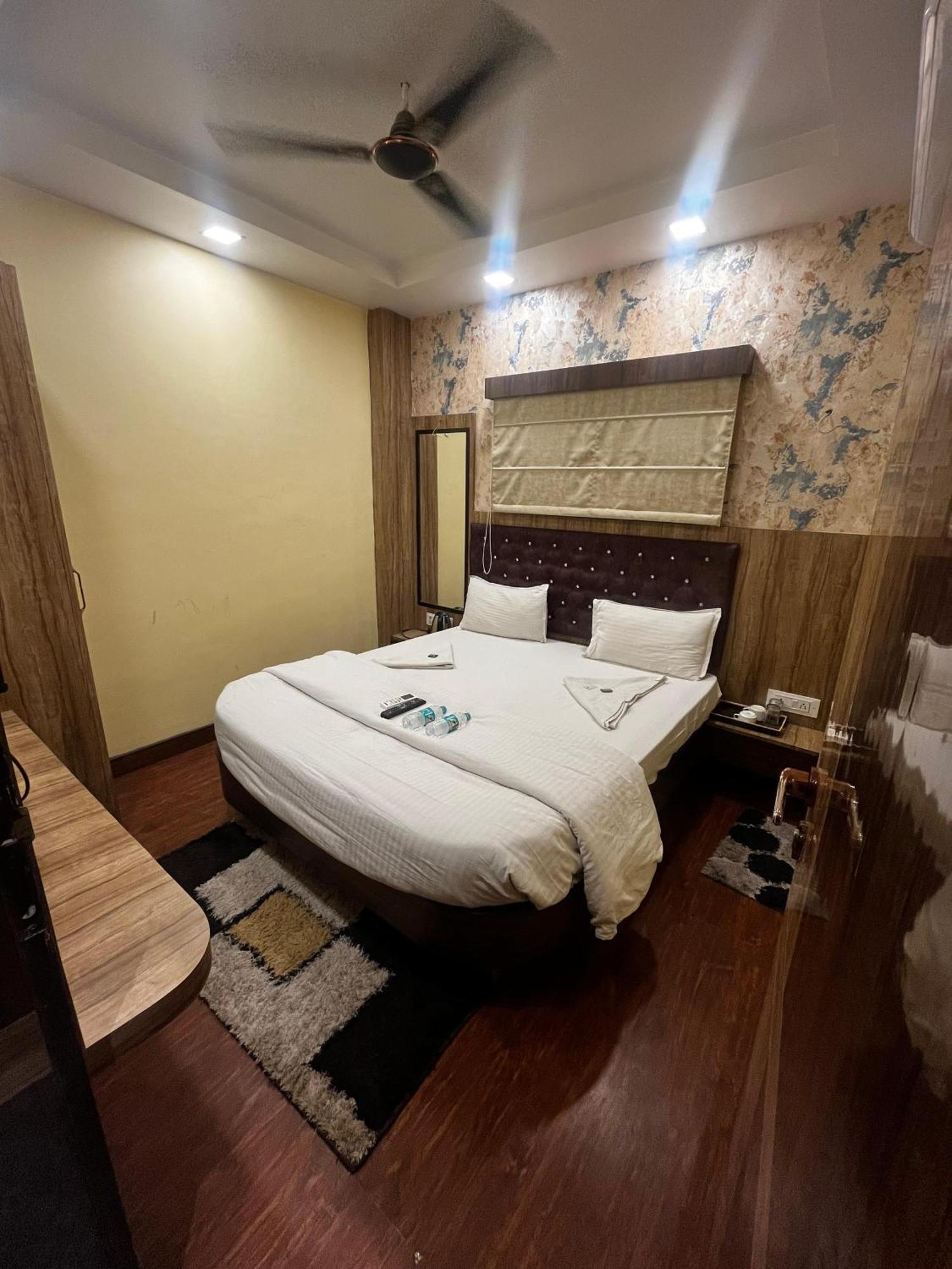 Ks Paying Guest House Varanasi Esterno foto